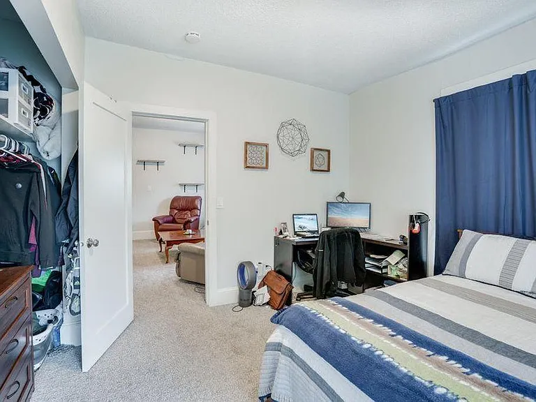 2411 Buchanan St NE #1 — Photo 6