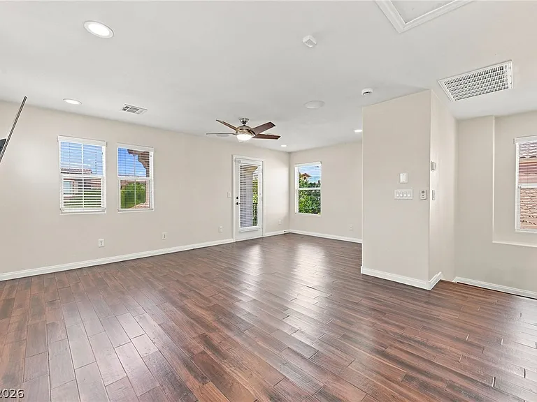 508 Ivy Spring St — Photo 7