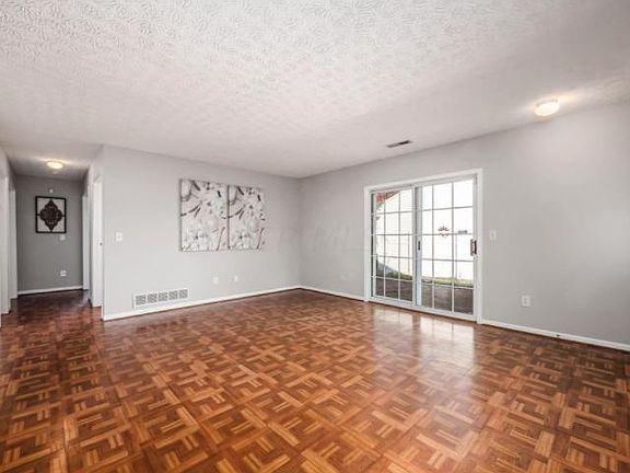 4th image of 4680 Athalia Dr