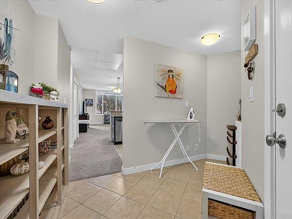 4th image of 16 SE Varsity Estates Cir NW #107
