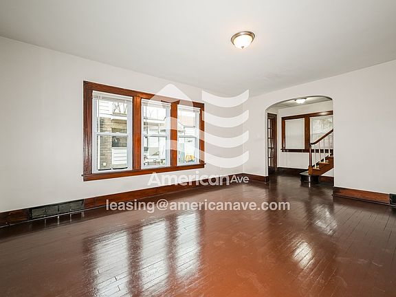 840108_004_wm_-_living_room_13613118.jpg