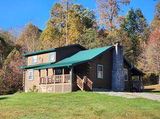 1370 Country Ln, Danese, WV