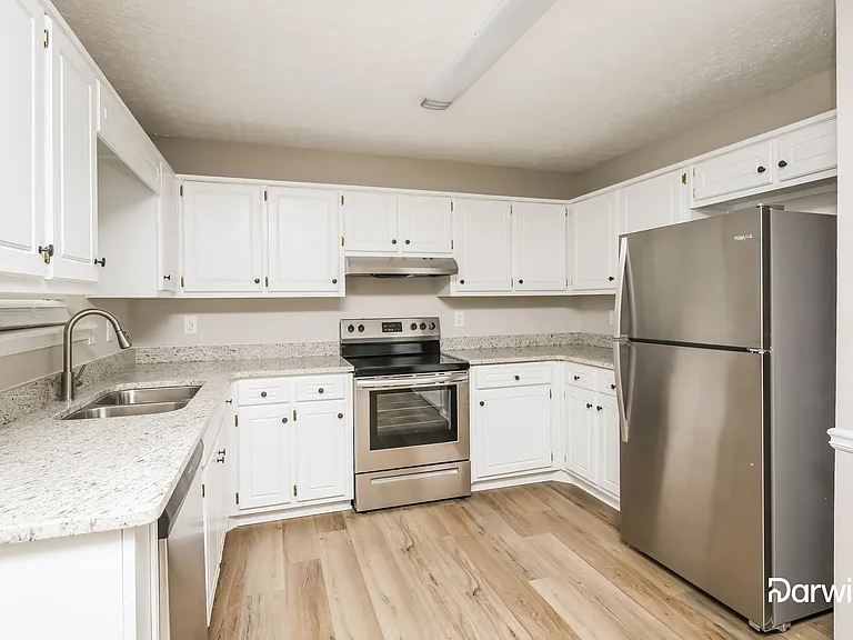 3710 Cobblestone Dr — Photo 5