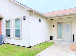 2400 Louis Henna Blvd #103, Round Rock, TX 78664