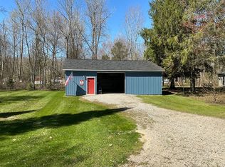 7644 Birch St, Hale, MI 48739