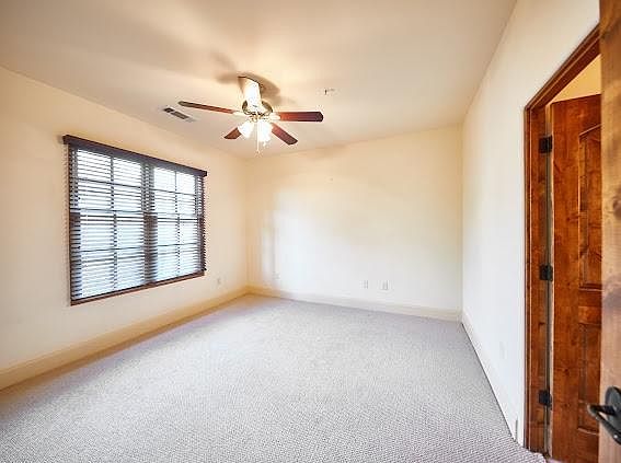 4th image of 2508 N Henderson Ave #5
