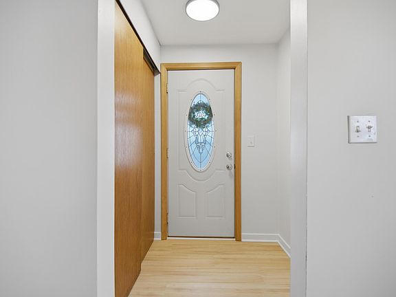 3rd image of 230 Spruce Ave