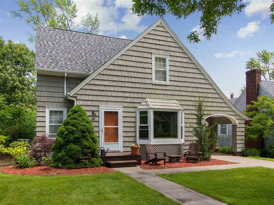 1st image of 32 Highland Dr