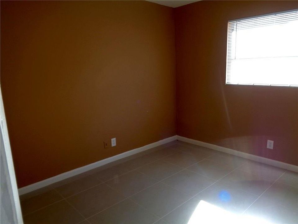 1st image of 101 NE 41st St #56D