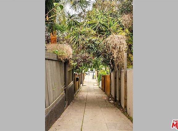 2nd image of 119 Vista Pl