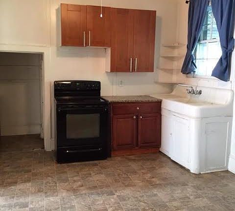 5th image of 354 N Main St #354