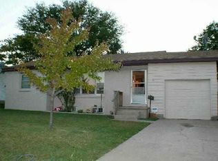 2011 Robbins St, Augusta, KS 67010