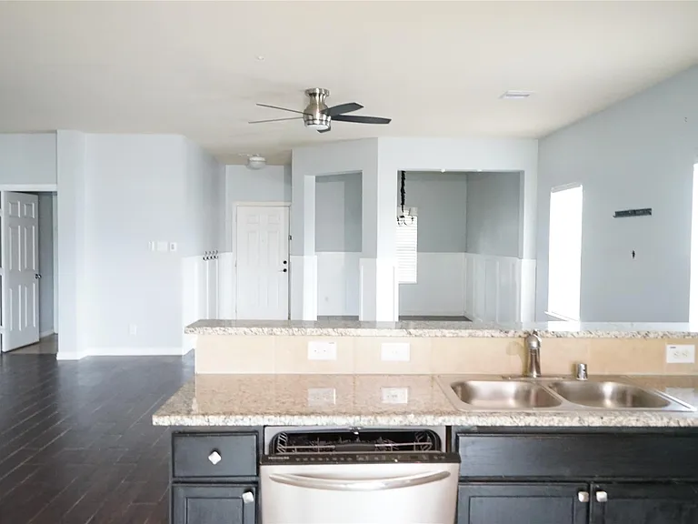 10710 Barker View Dr — Photo 8