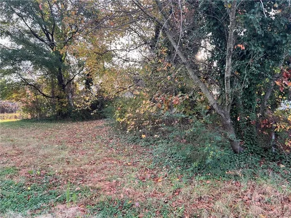 58 Lacrosse St, Hampton, VA 23663