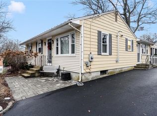 16 Princeton Ave, Coventry, RI 02816