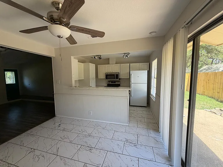 9405 Newberry Dr #A — Photo 17