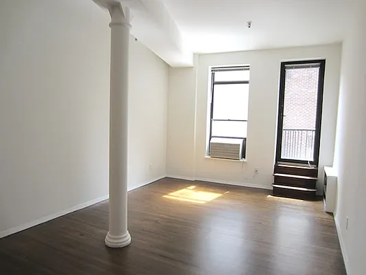 Rented by Mirador Real Estate | media 23