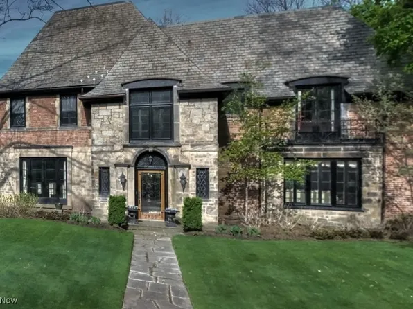 2856 Glengary Rd, Shaker Heights, OH 44120