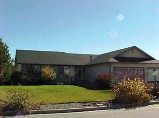 203 Oasis Dr, Sparks, NV 89441