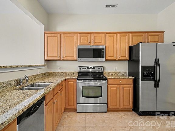5th image of 8837 Ormeau Dr