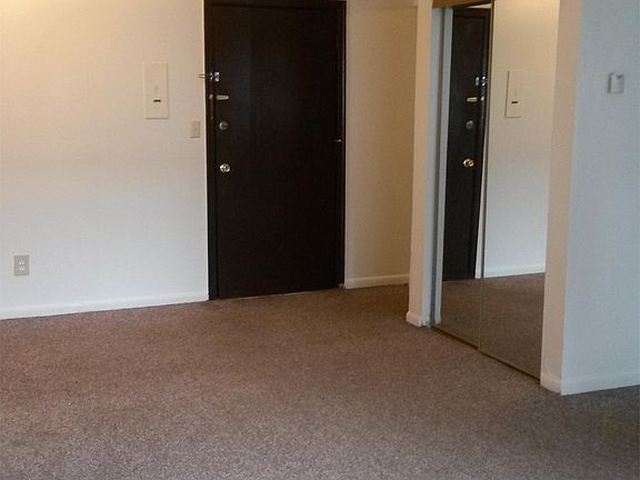 3rd image of 510 N Congress St APT 01