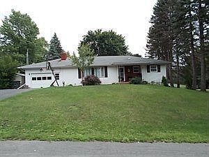 1st image of 3 Skylark Dr