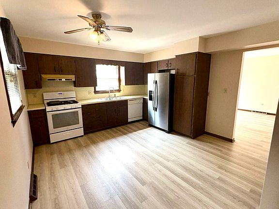 5th image of 2628 44th St S