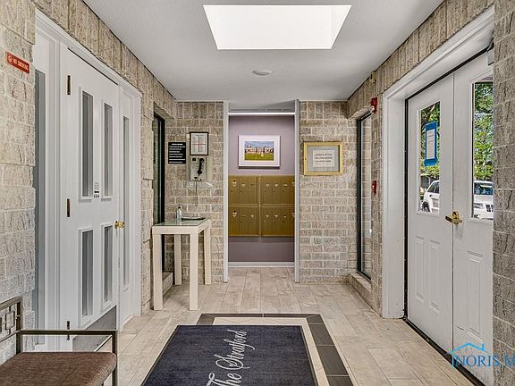 4th image of 4343 Bancroft St #3C