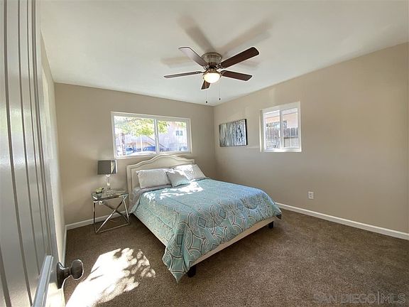 4th image of 702 N Grape St