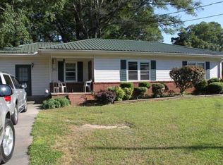 443 Grogan St, Lavonia, GA 30553
