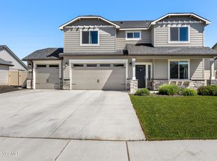 6105 Cottonwood Loop, Yakima, WA 98903