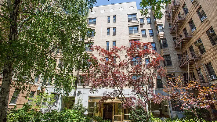 Sold by Garfield Realty  | media 23