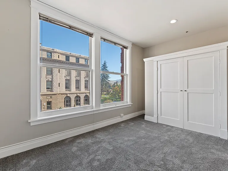 Idaho Building Apartments — Photo 32