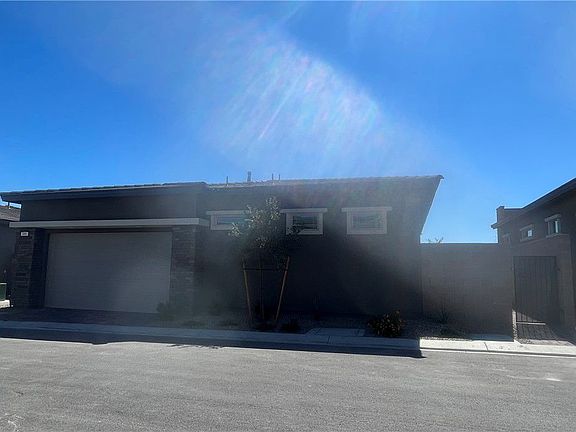 3rd image of 896 Belleforte Ln