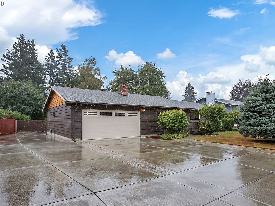 1st image of 4615 NE 56th St