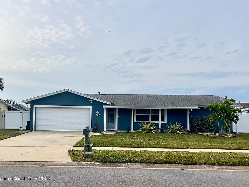 380 Diana Blvd