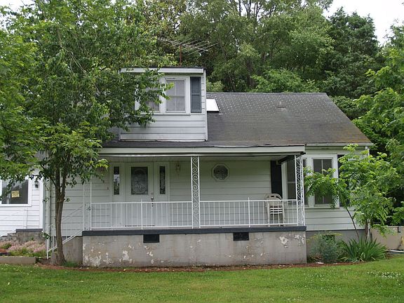 2nd image of 415 Millsaps Rd