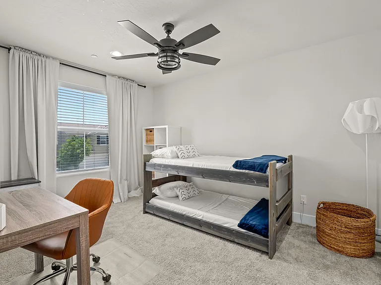 Celeste Ave — Photo 36