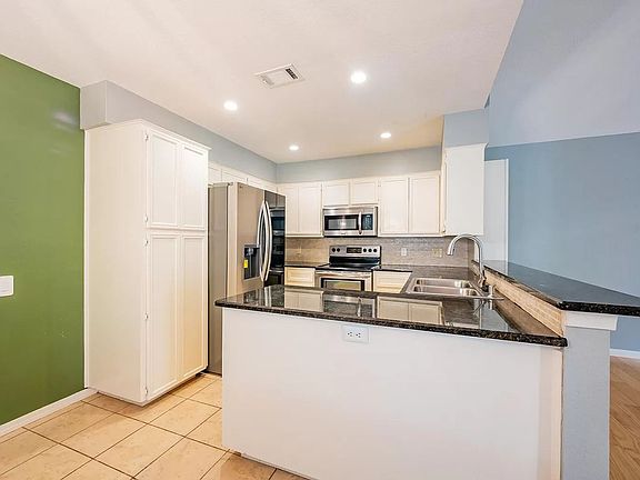 2nd image of 6616 Mesa Hollow Dr