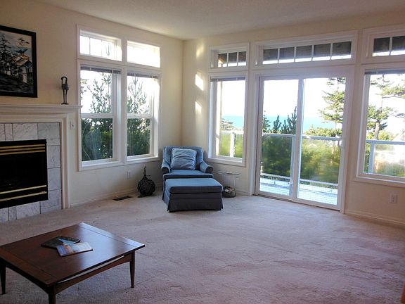 5th image of 475 Fall Creek Dr