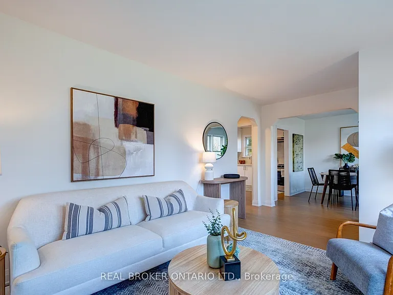 40 Stamford Sq N — Photo 1