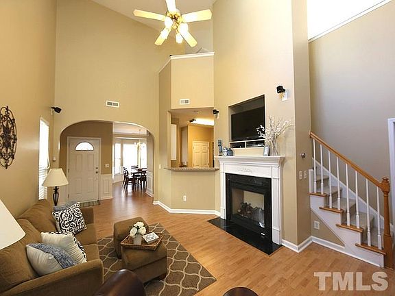 2nd image of 1504 Crimson Creek Dr