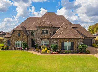 165 Nottingham Dr, Jackson, TN 38305