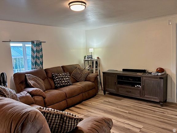 5th image of 236-236 N State St #3