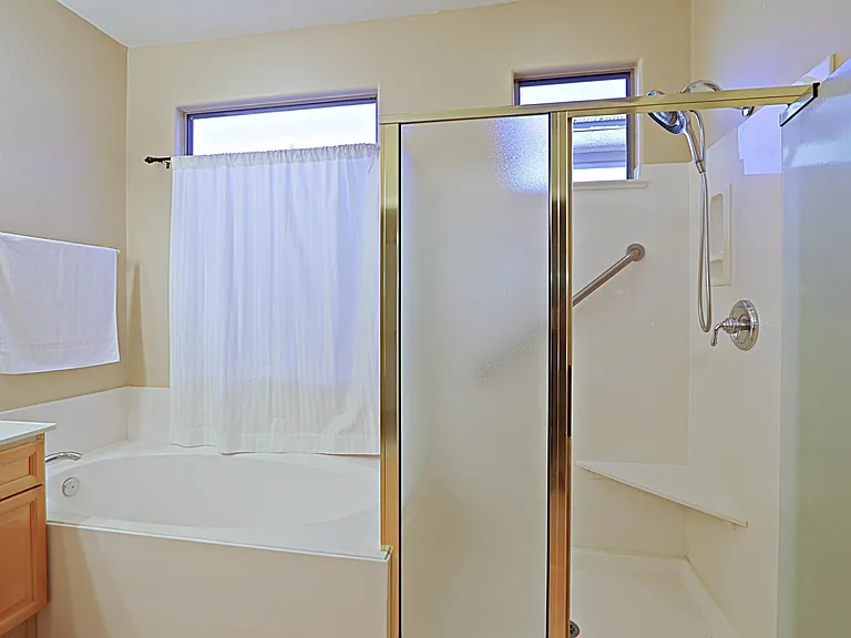 6803 E Eagle Feather Rd — Photo 18