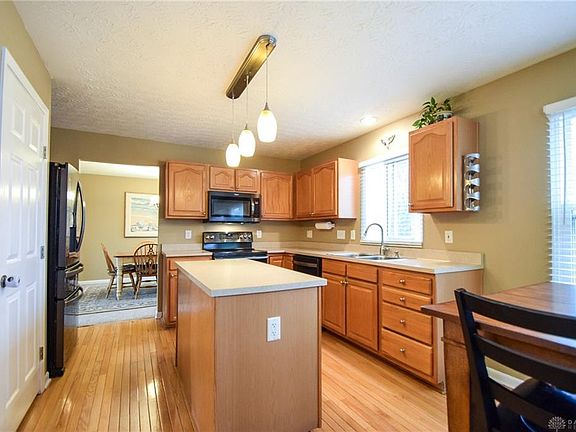2nd image of 47 S Glen Oak Dr