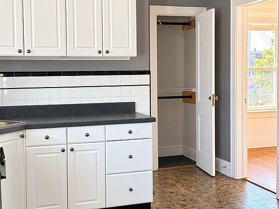 3rd image of 58-69 59th St #3