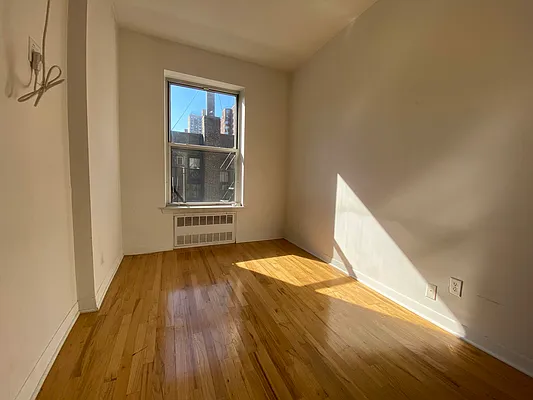 Rented by Bond New York | media 4