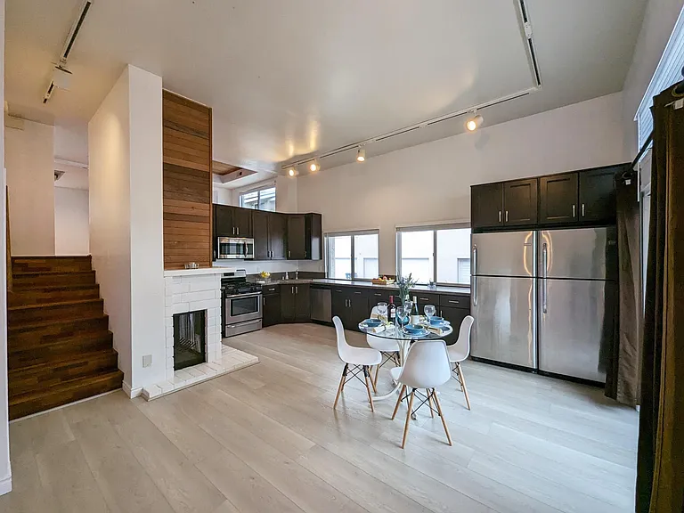 4058 Mahaila Ave #F — Photo 7