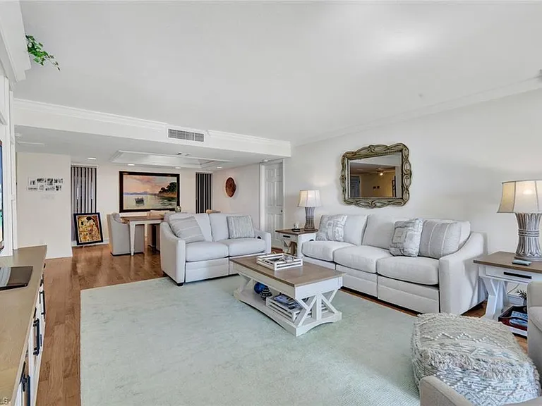 4551 Gulf Shore Blvd N #505 — Photo 9